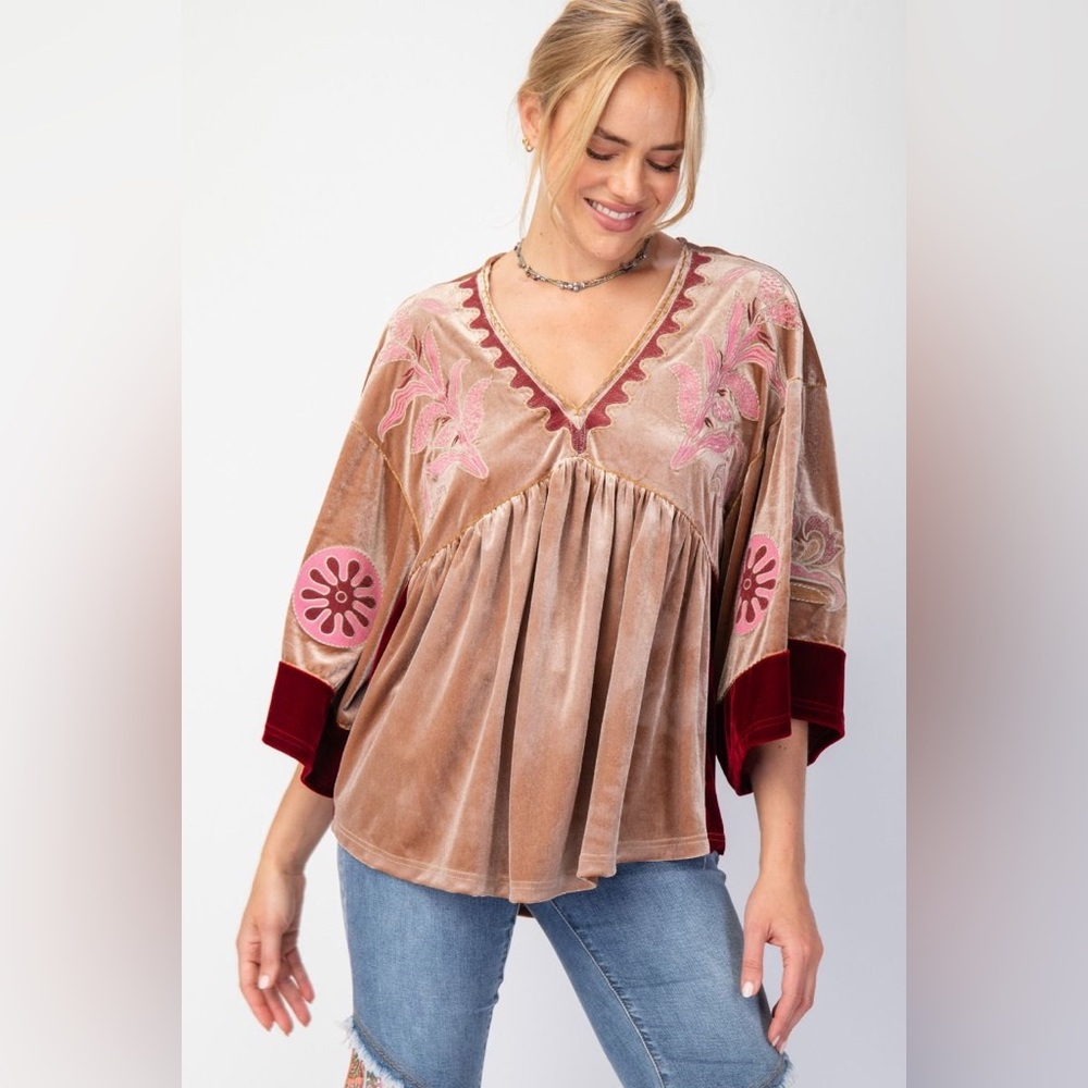 Easel Velvet Kimono Sleeve Top in Tan and Burgundy NWT  multiple available - Picture 3 of 5